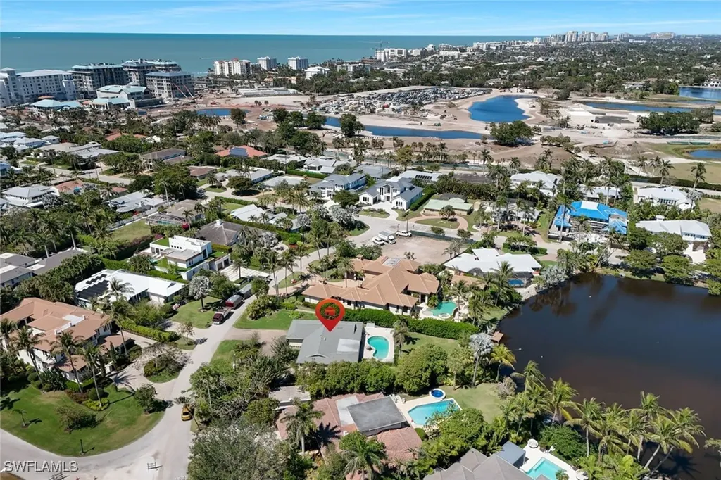 645 Bougainvillea Road Naples FL 34102
