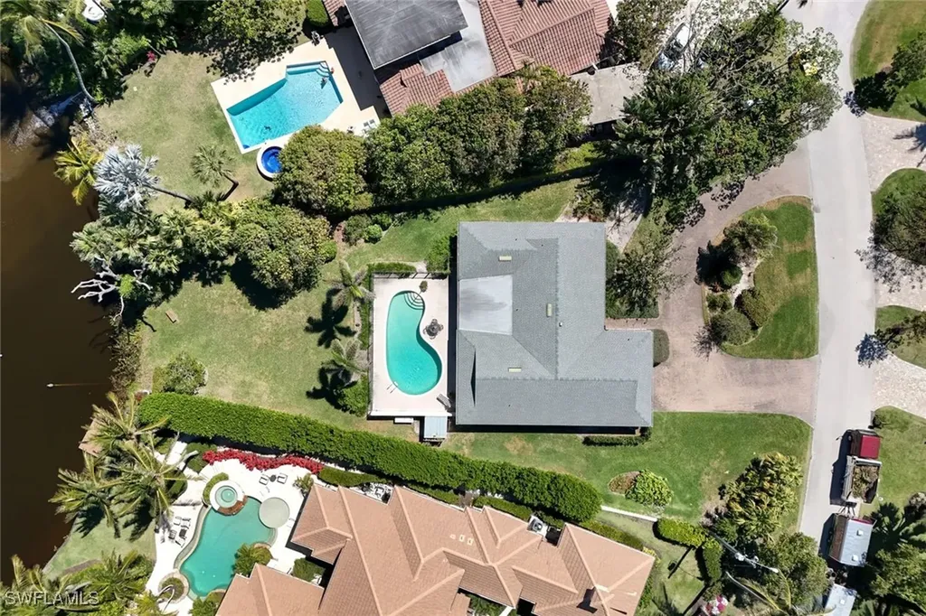 645 Bougainvillea Road Naples FL 34102