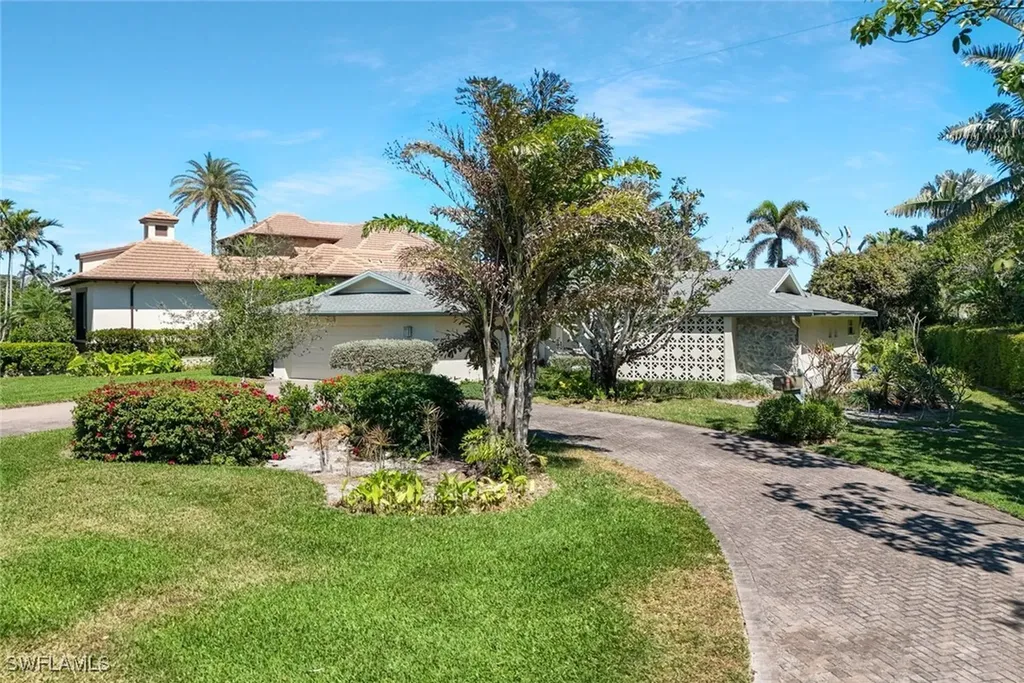 645 Bougainvillea Road Naples FL 34102