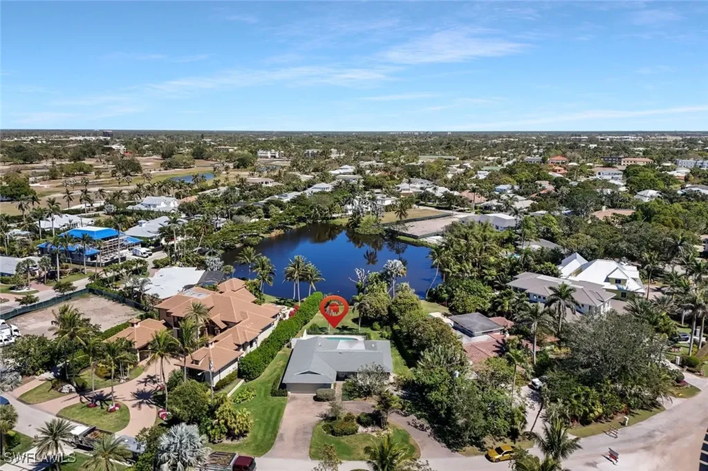 645 Bougainvillea Road Naples FL 34102