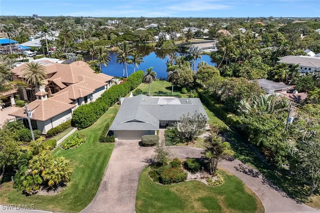 645 Bougainvillea Road Naples FL 34102