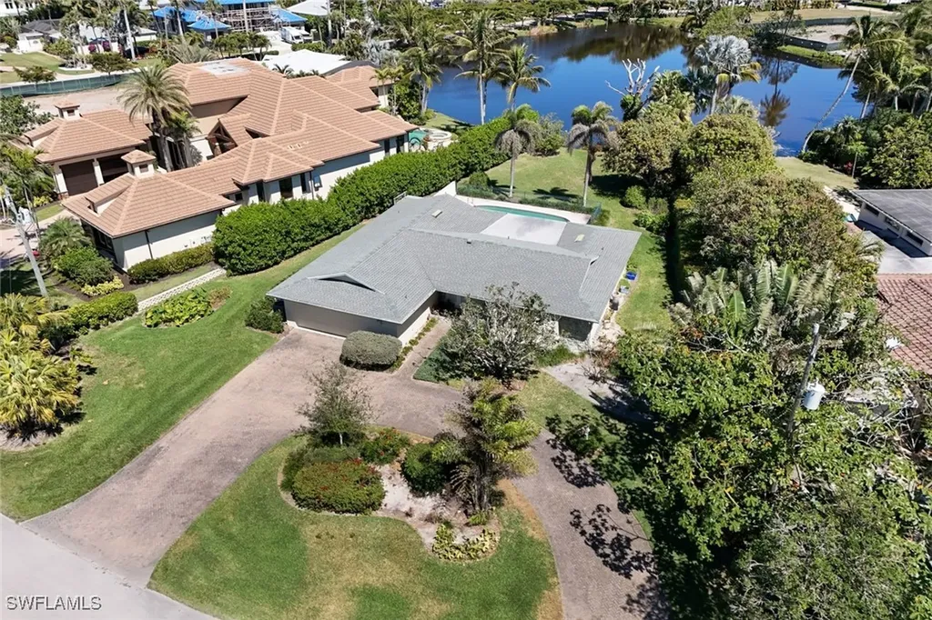 645 Bougainvillea Road Naples FL 34102