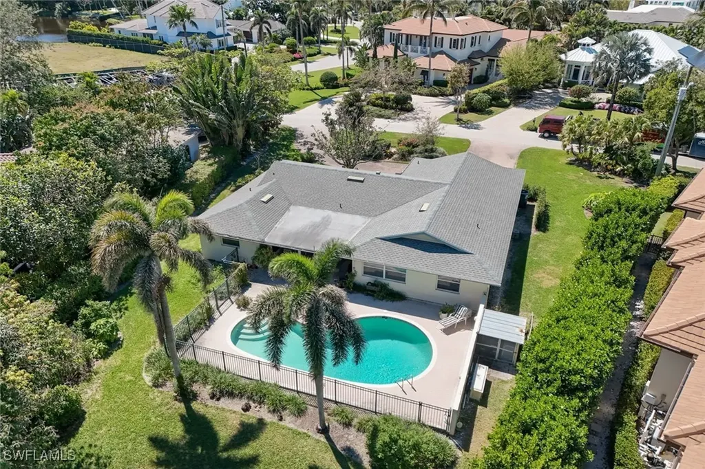 645 Bougainvillea Road Naples FL 34102