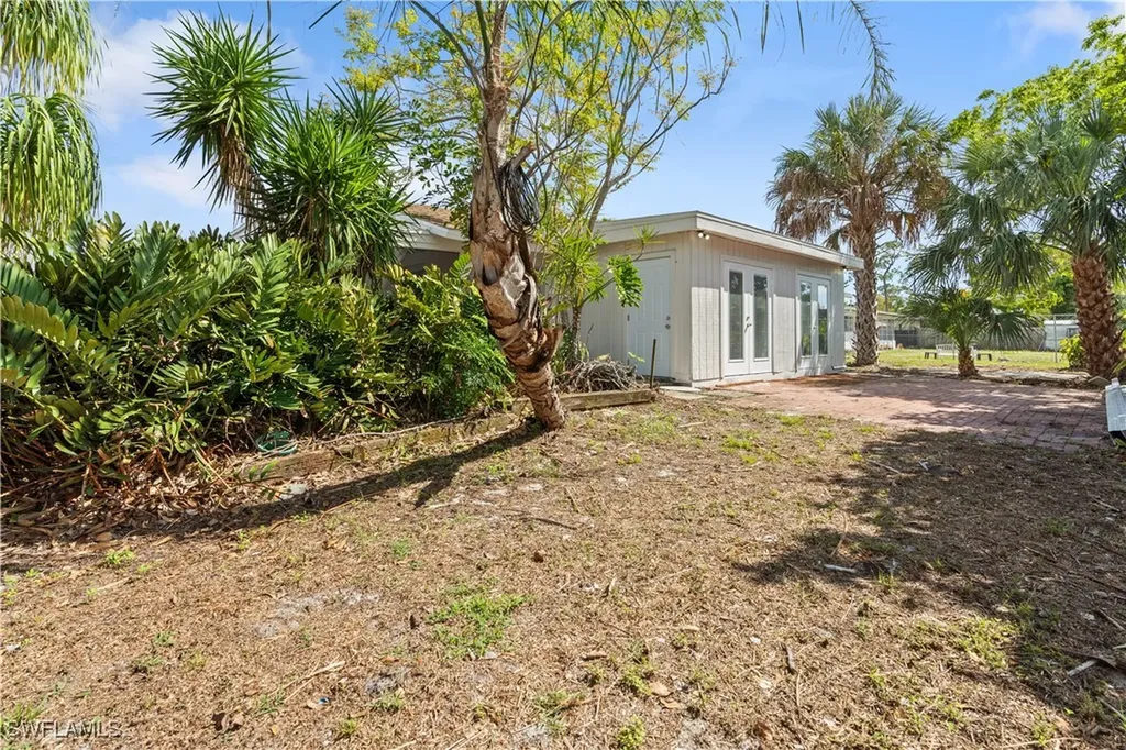 8925 Dorchester Street Fort Myers FL 33907
