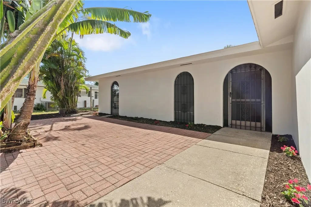 8925 Dorchester Street Fort Myers FL 33907