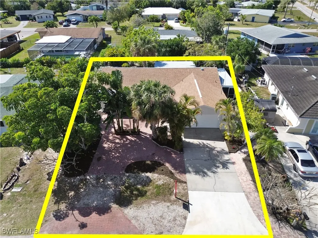 8925 Dorchester Street Fort Myers FL 33907