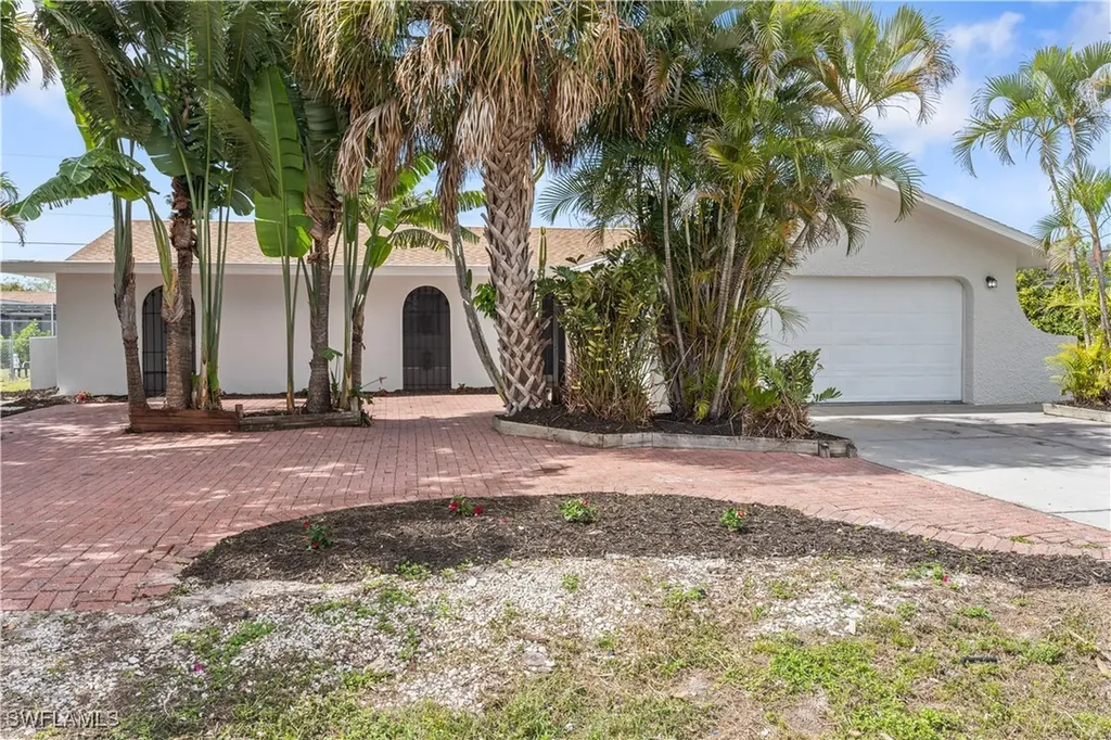8925 Dorchester Street Fort Myers FL 33907