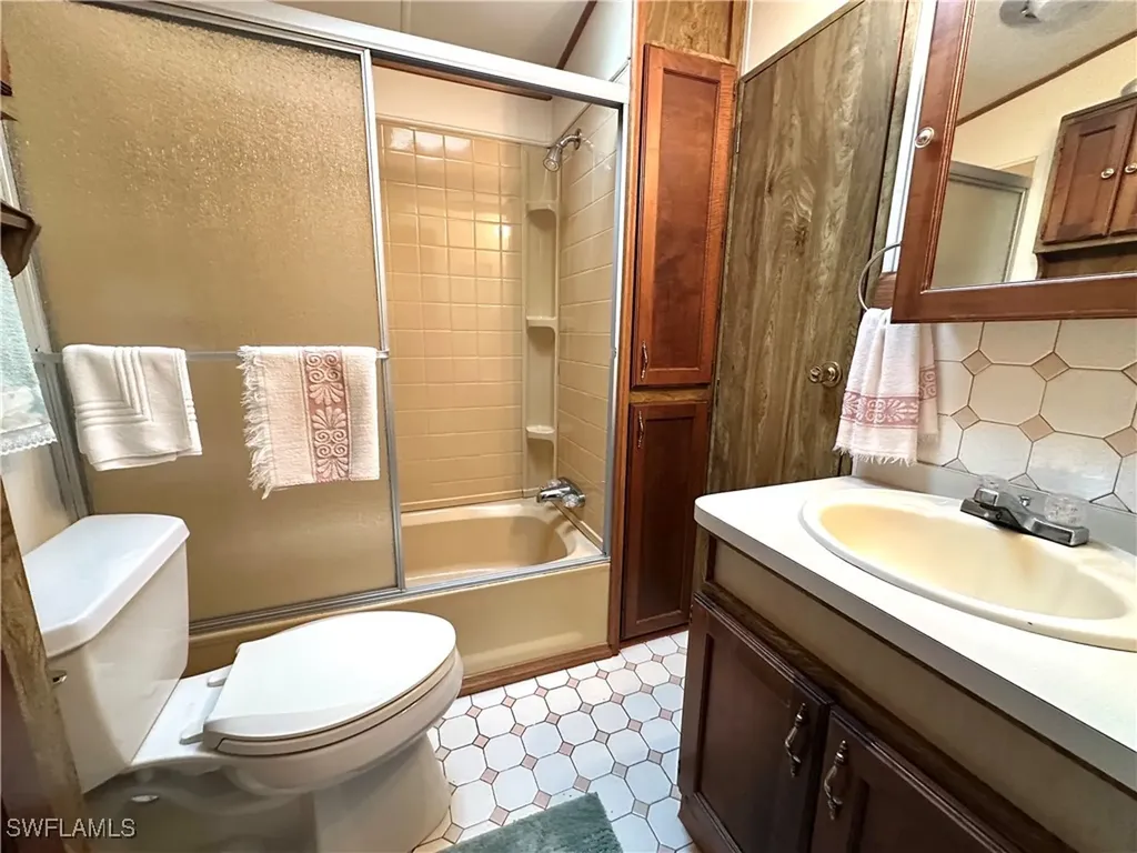 4711 Pilgrims Way W Estero FL 33928