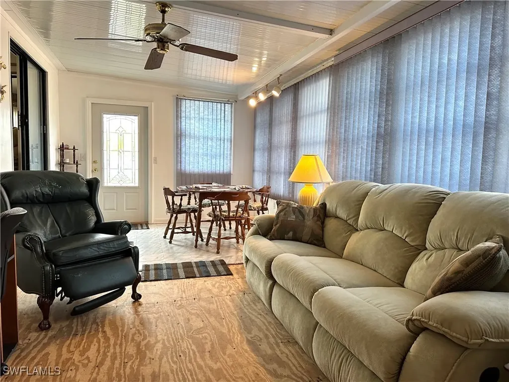 4711 Pilgrims Way W Estero FL 33928