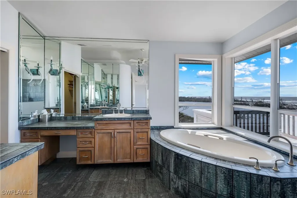 6013 Clam Bayou Lane Sanibel FL 33957