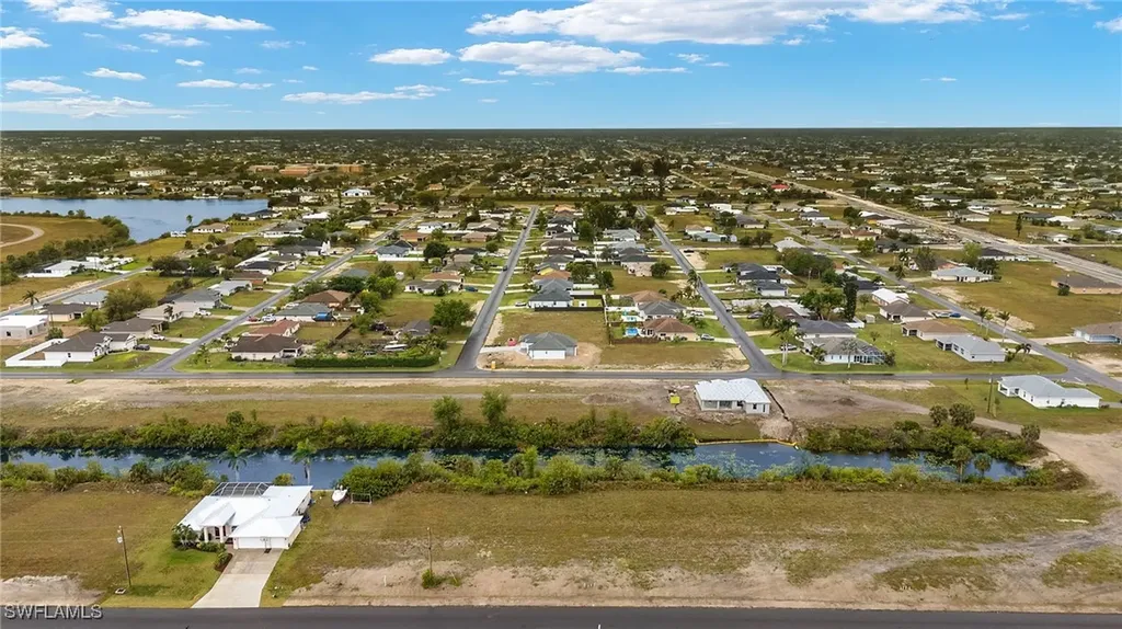 910 NE 23rd Terrace Cape Coral FL 33909