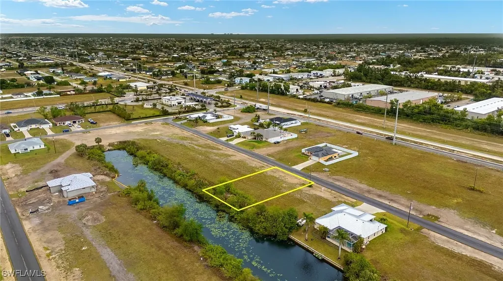 910 NE 23rd Terrace Cape Coral FL 33909