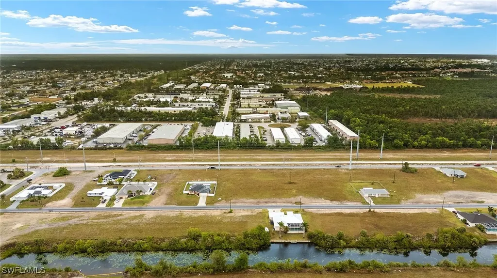 910 NE 23rd Terrace Cape Coral FL 33909