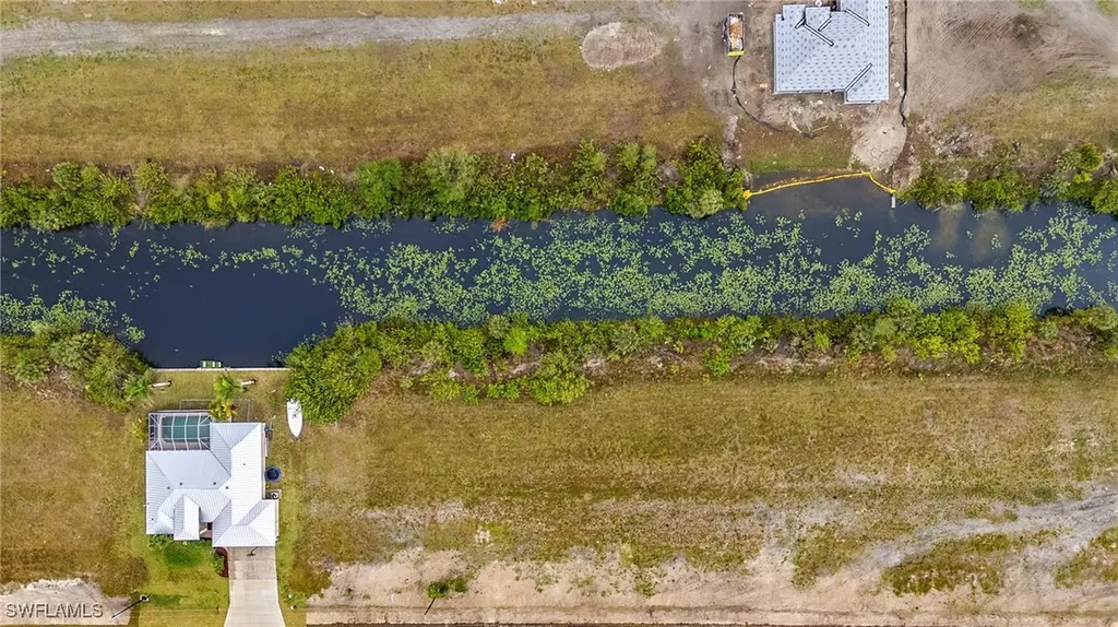 910 NE 23rd Terrace Cape Coral FL 33909