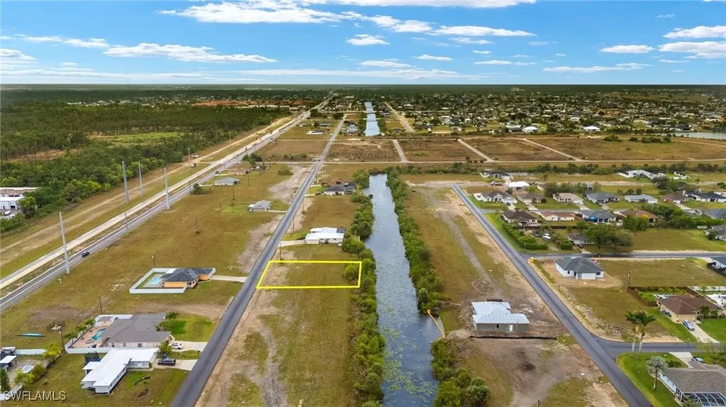 910 NE 23rd Terrace Cape Coral FL 33909