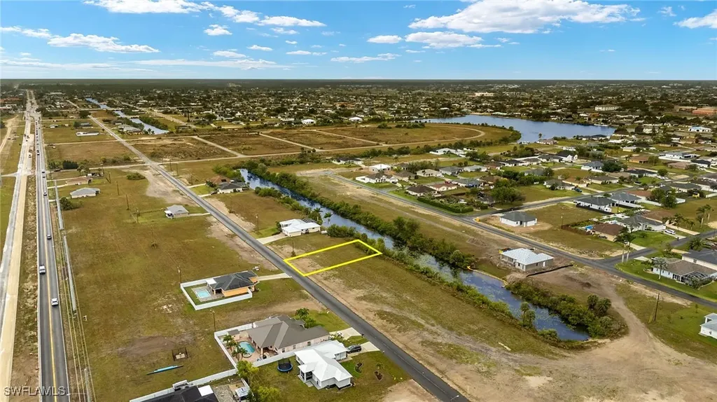 910 NE 23rd Terrace Cape Coral FL 33909