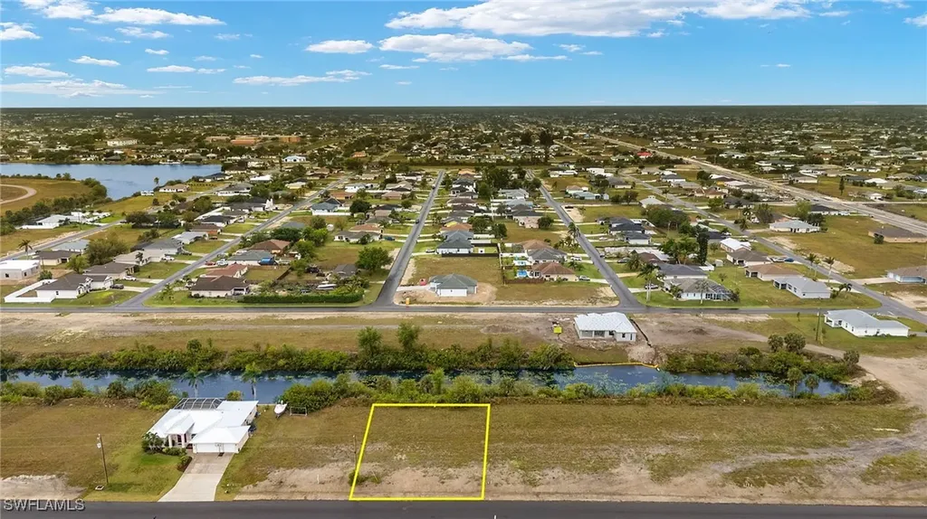 910 NE 23rd Terrace Cape Coral FL 33909