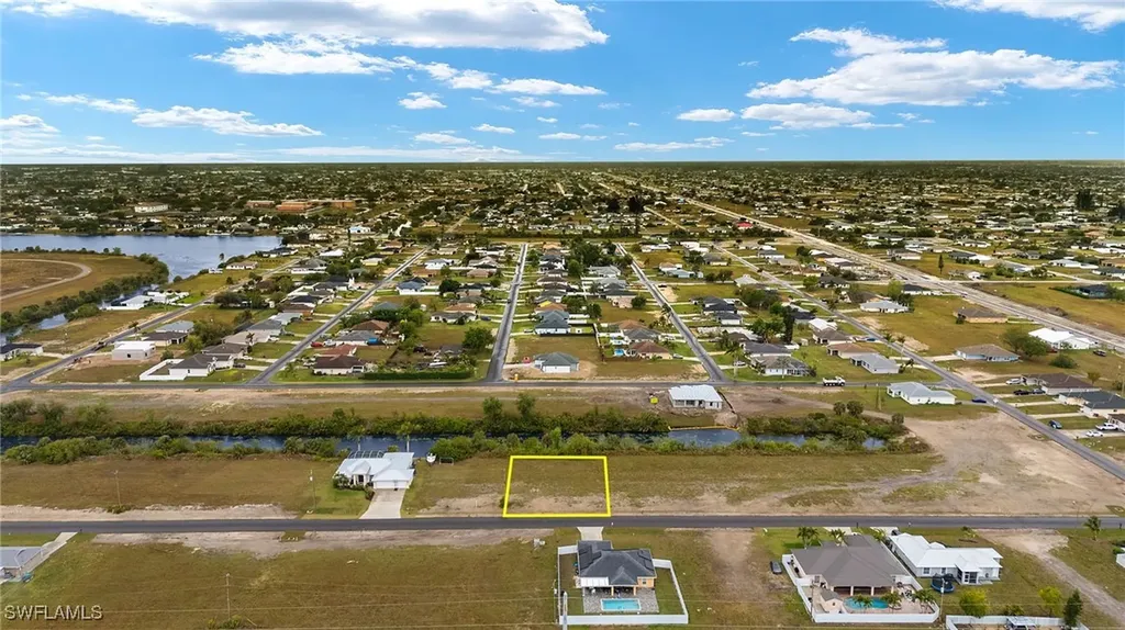 910 NE 23rd Terrace Cape Coral FL 33909