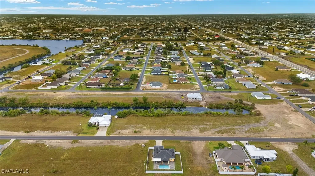 910 NE 23rd Terrace Cape Coral FL 33909