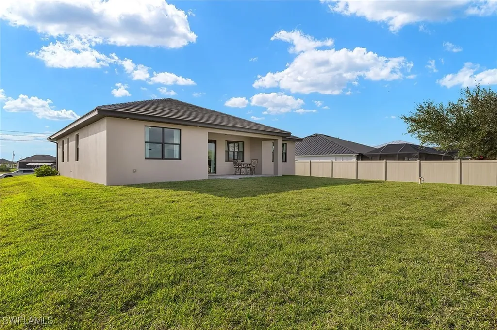 1219 NW 40th Place Cape Coral FL 33993