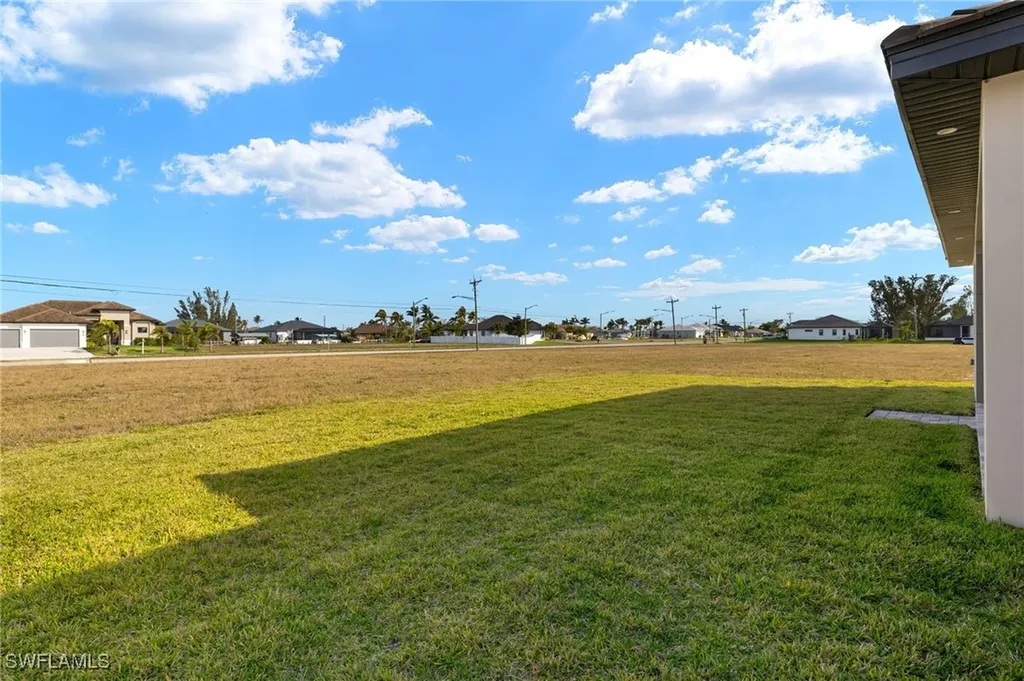 1219 NW 40th Place Cape Coral FL 33993