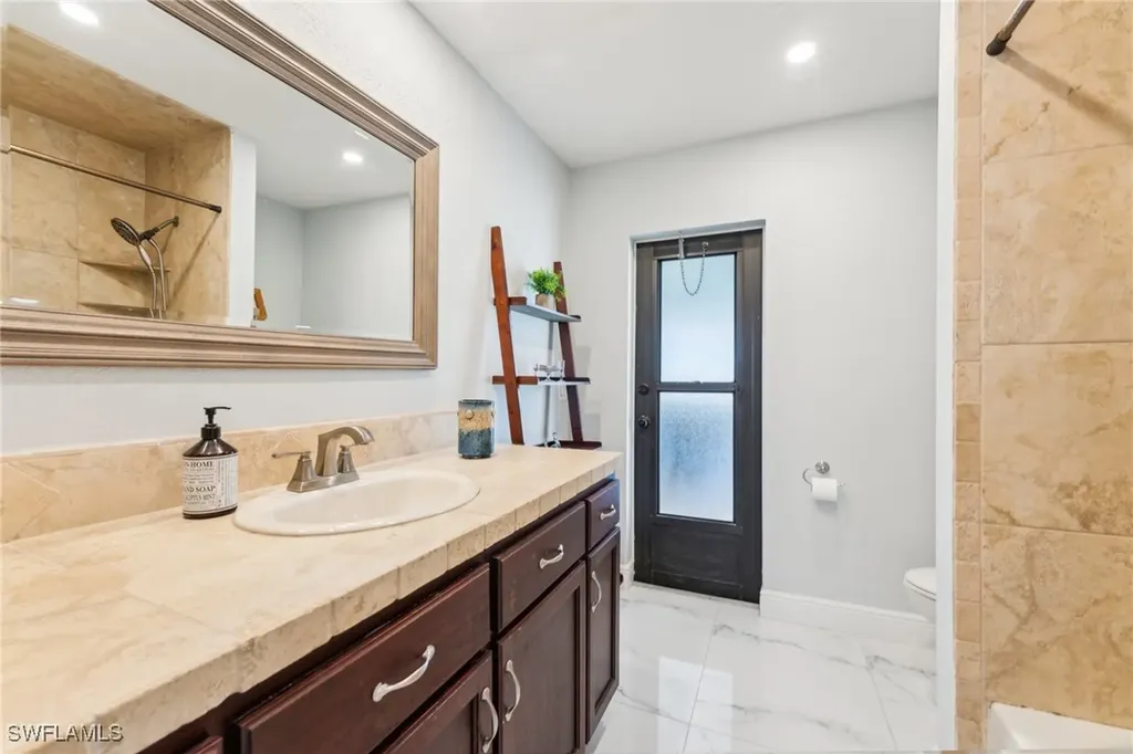 401 SE 14th Terrace Cape Coral FL 33990