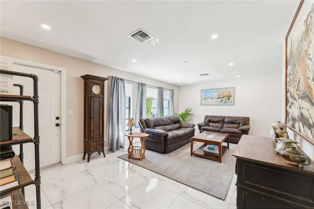 401 SE 14th Terrace Cape Coral FL 33990