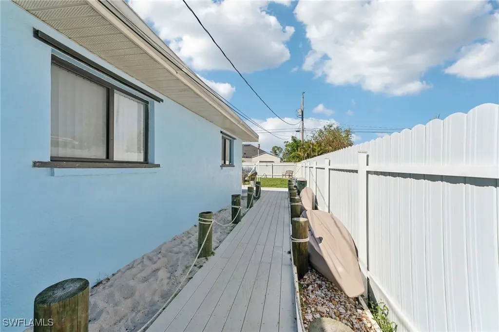401 SE 14th Terrace Cape Coral FL 33990