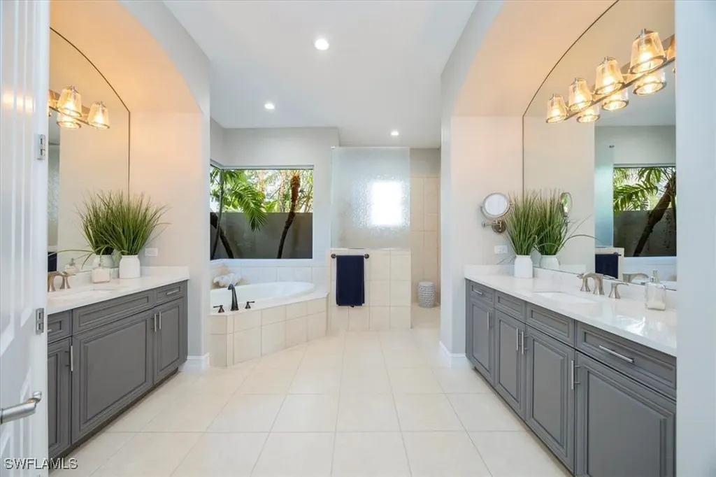 8910 Shenendoah Circle Naples FL 34113