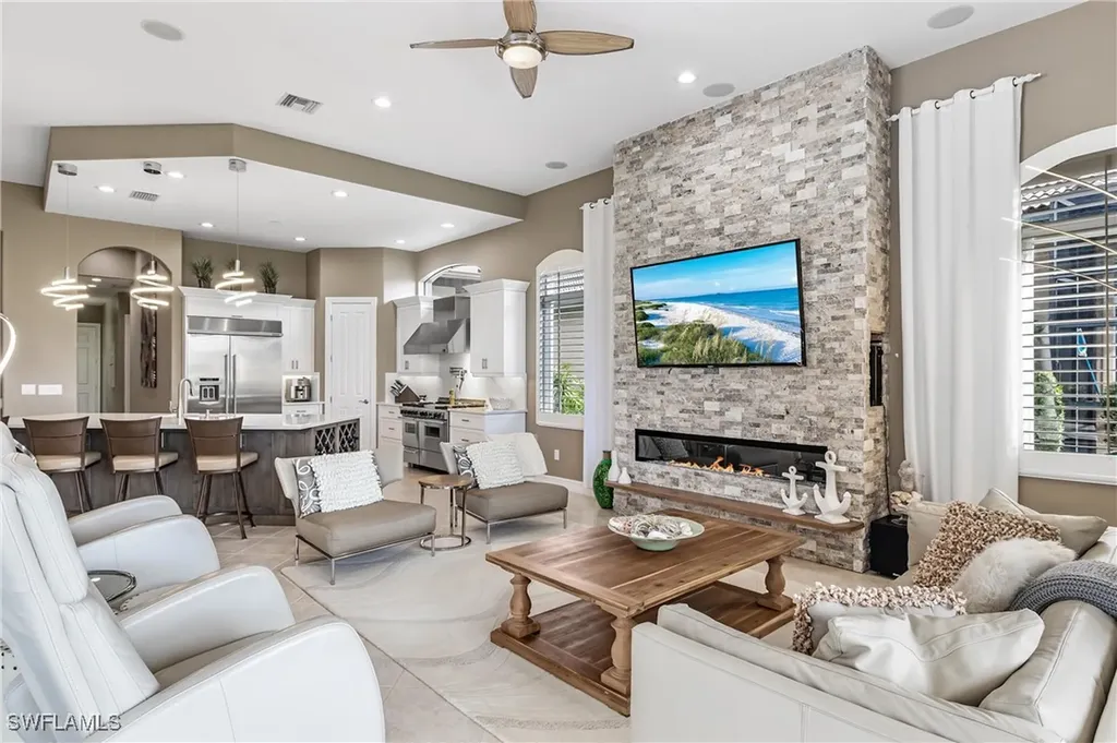 8910 Shenendoah Circle Naples FL 34113