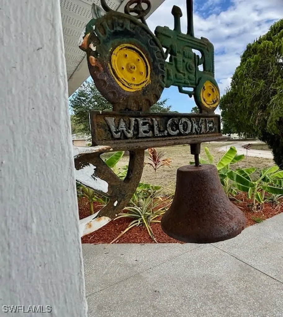 3666 Fort Simmons Avenue Fort Denaud FL 33935