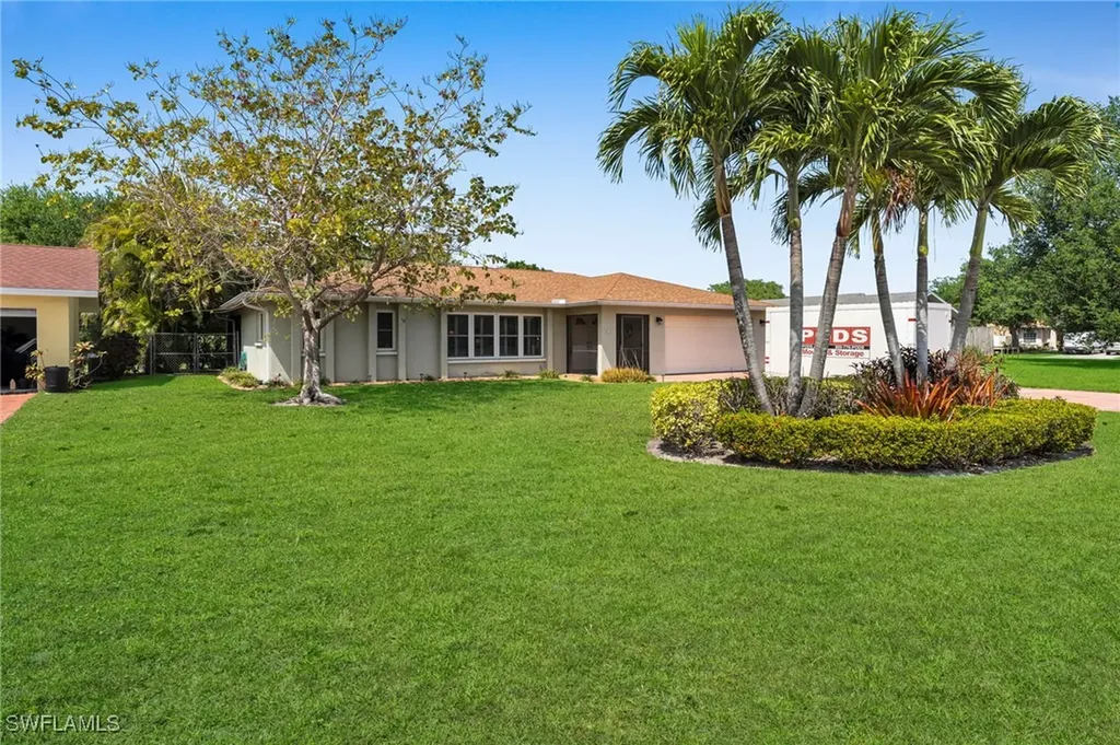 3271 Red Blush Way Naples FL 34120