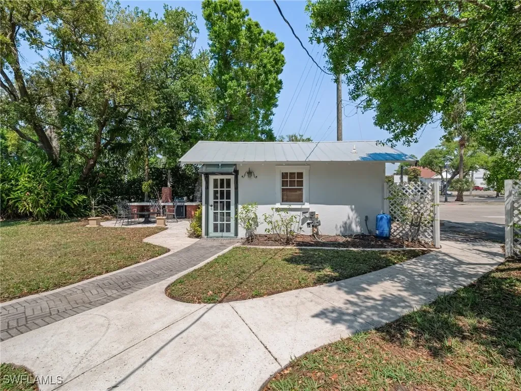 3650 Mckinley Avenue Fort Myers FL 33901