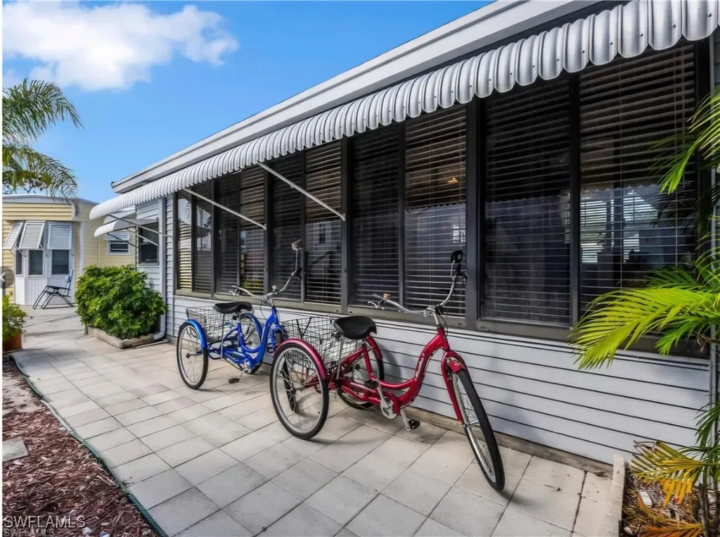 21 Shifting Sand Avenue Bonita Springs FL 34135