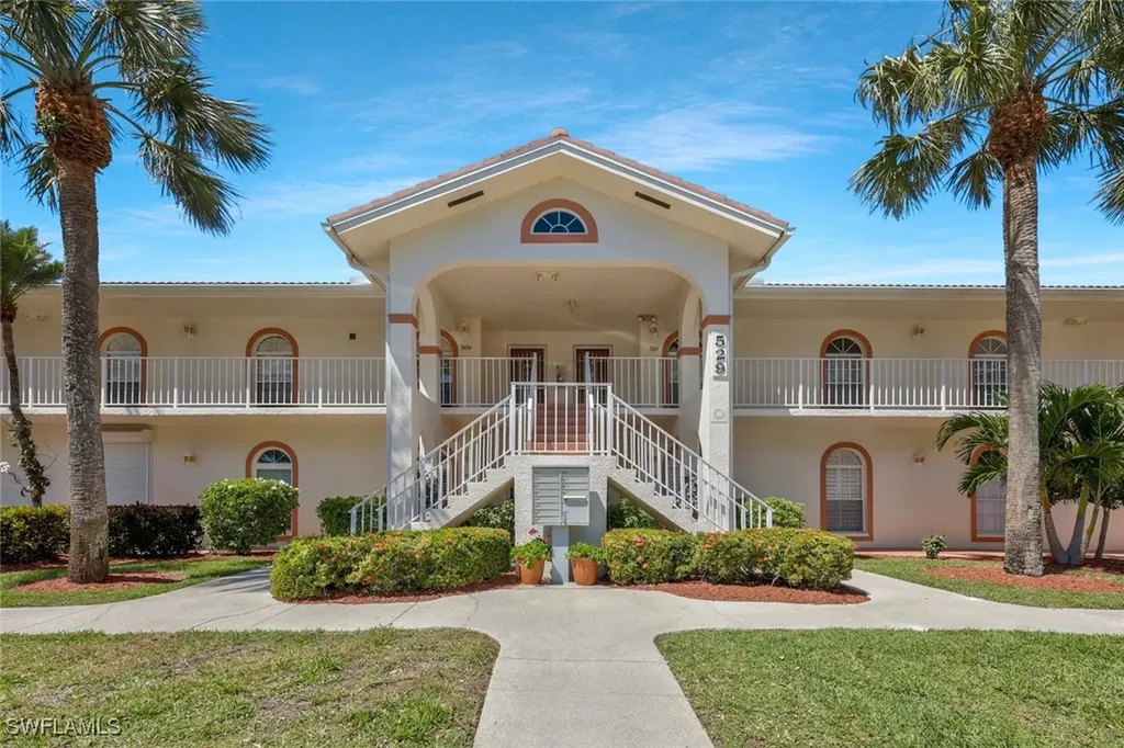 529 Mardel Drive Naples FL 34104