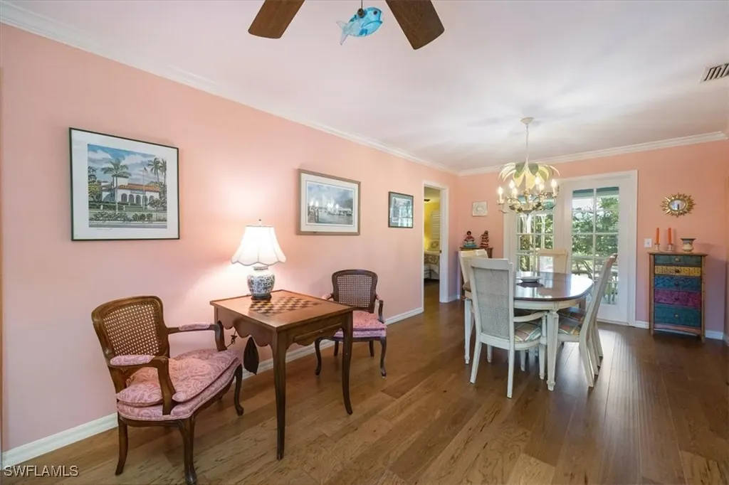 587 Parkwood Lane Naples FL 34103