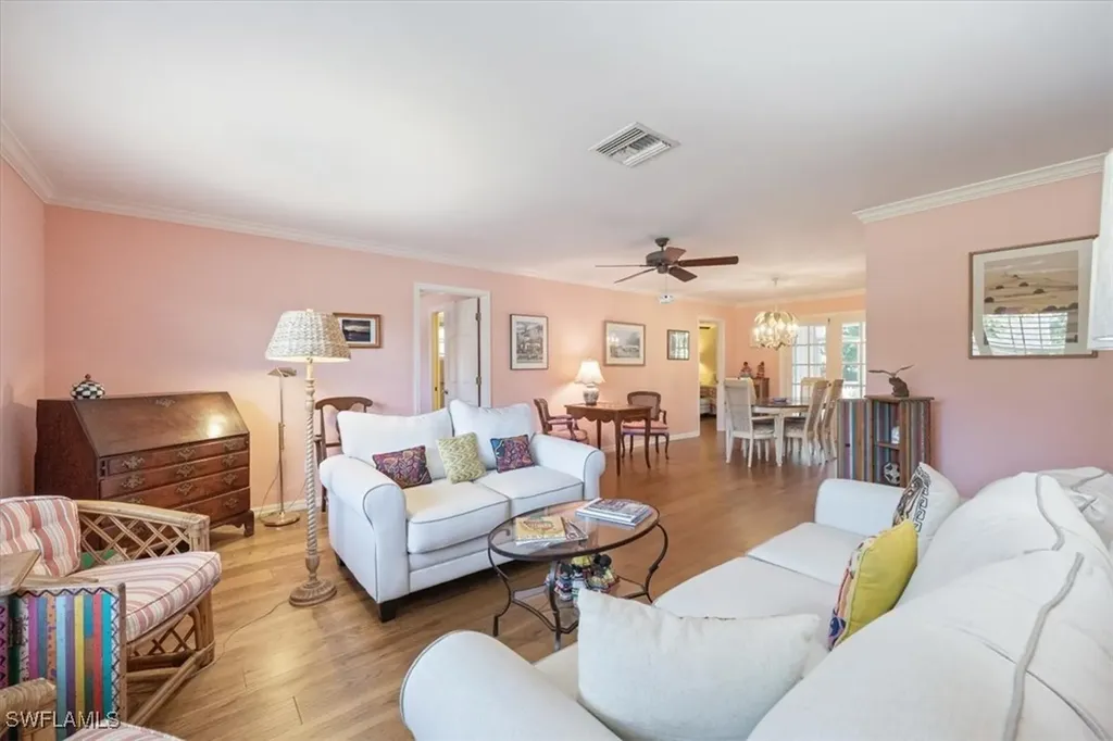 587 Parkwood Lane Naples FL 34103