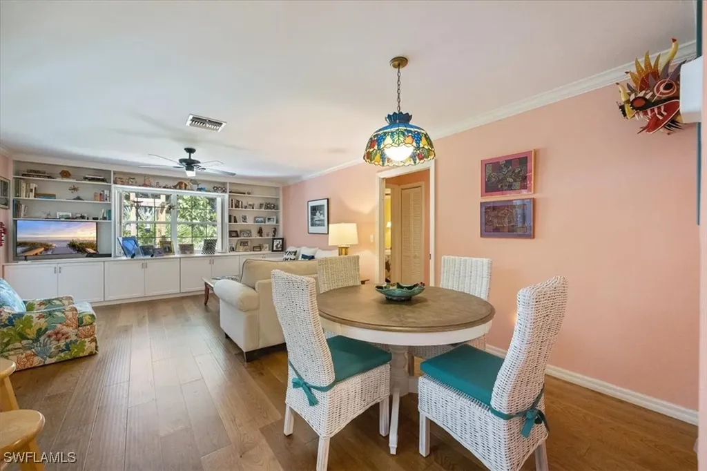 587 Parkwood Lane Naples FL 34103