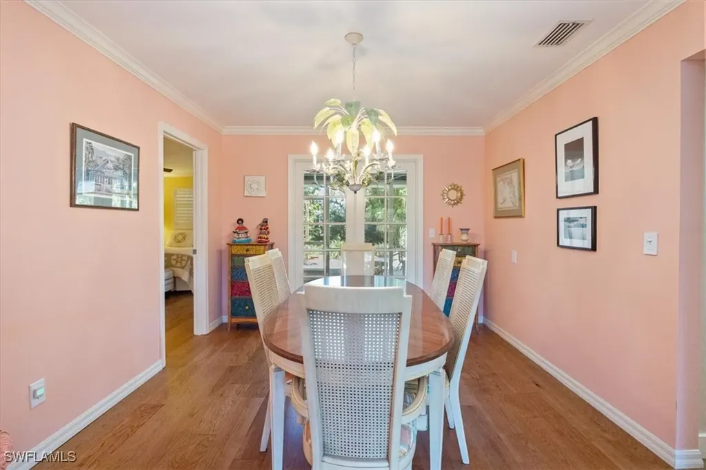 587 Parkwood Lane Naples FL 34103
