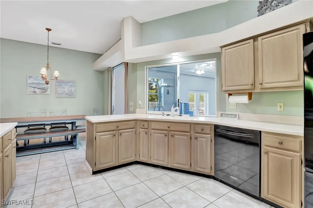 2024 Imperial Circle Naples FL 34110