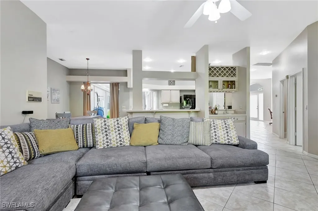 2024 Imperial Circle Naples FL 34110