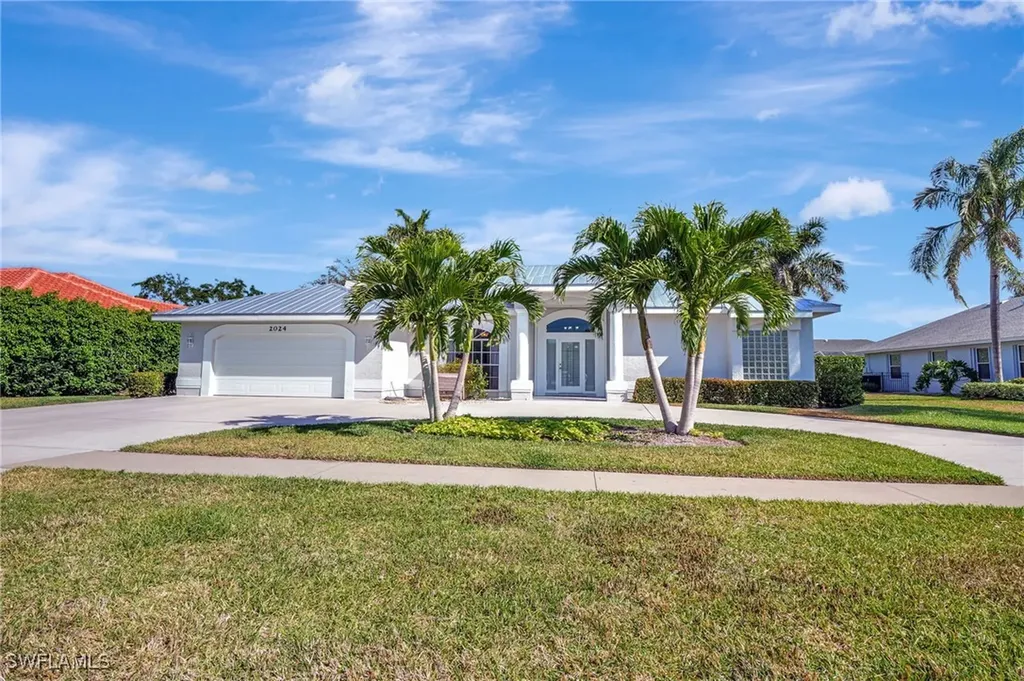 2024 Imperial Circle Naples FL 34110