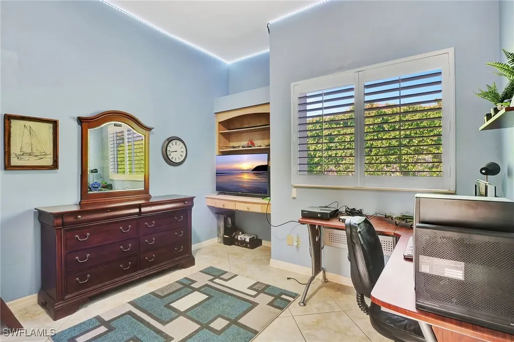 2024 Imperial Circle Naples FL 34110