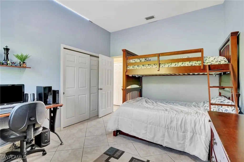 2024 Imperial Circle Naples FL 34110