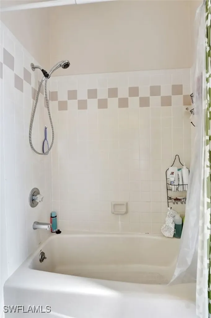 2024 Imperial Circle Naples FL 34110