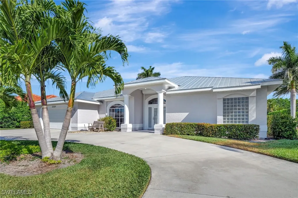 2024 Imperial Circle Naples FL 34110