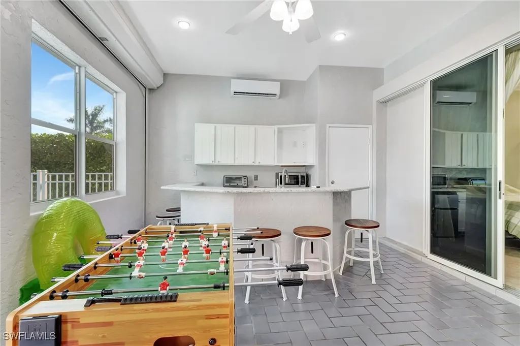 2024 Imperial Circle Naples FL 34110