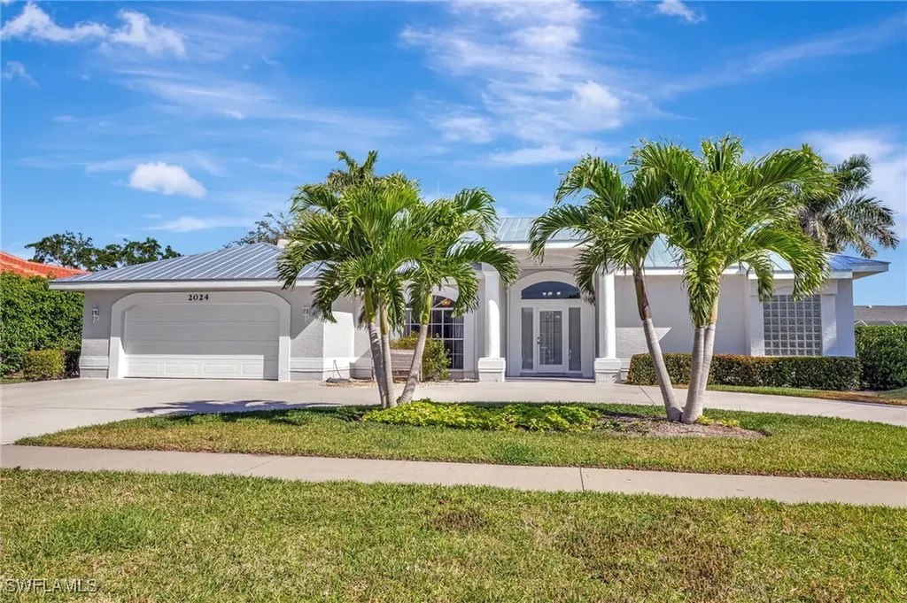 2024 Imperial Circle Naples FL 34110