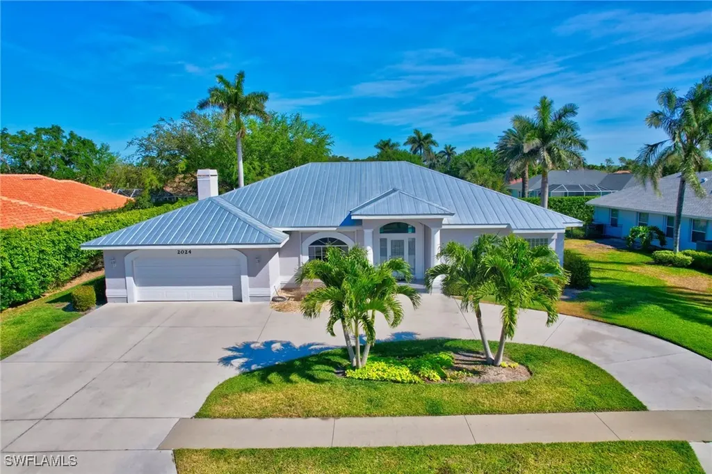 2024 Imperial Circle Naples FL 34110