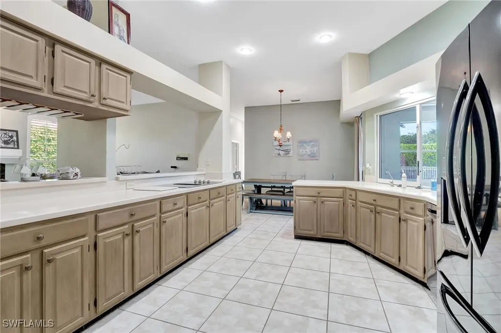 2024 Imperial Circle Naples FL 34110